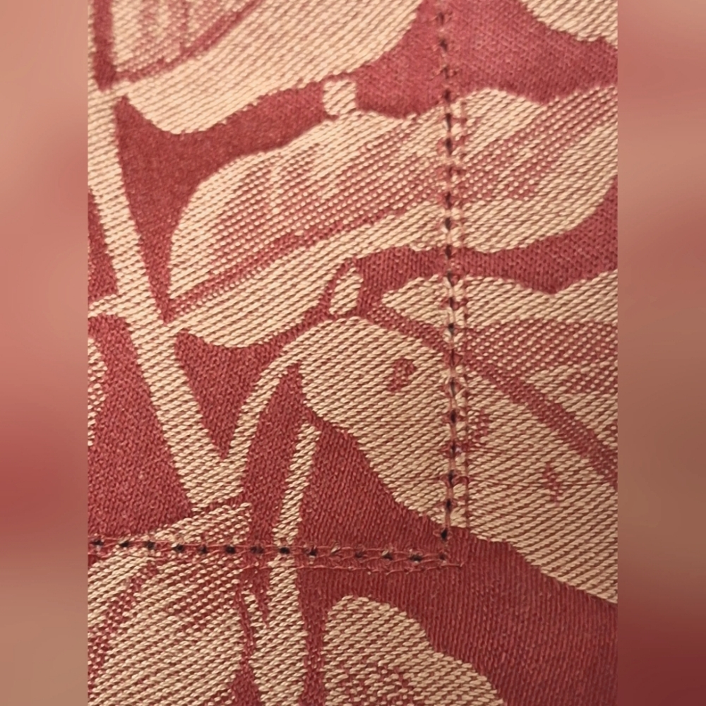 Table Runner - Picture 5 of 5